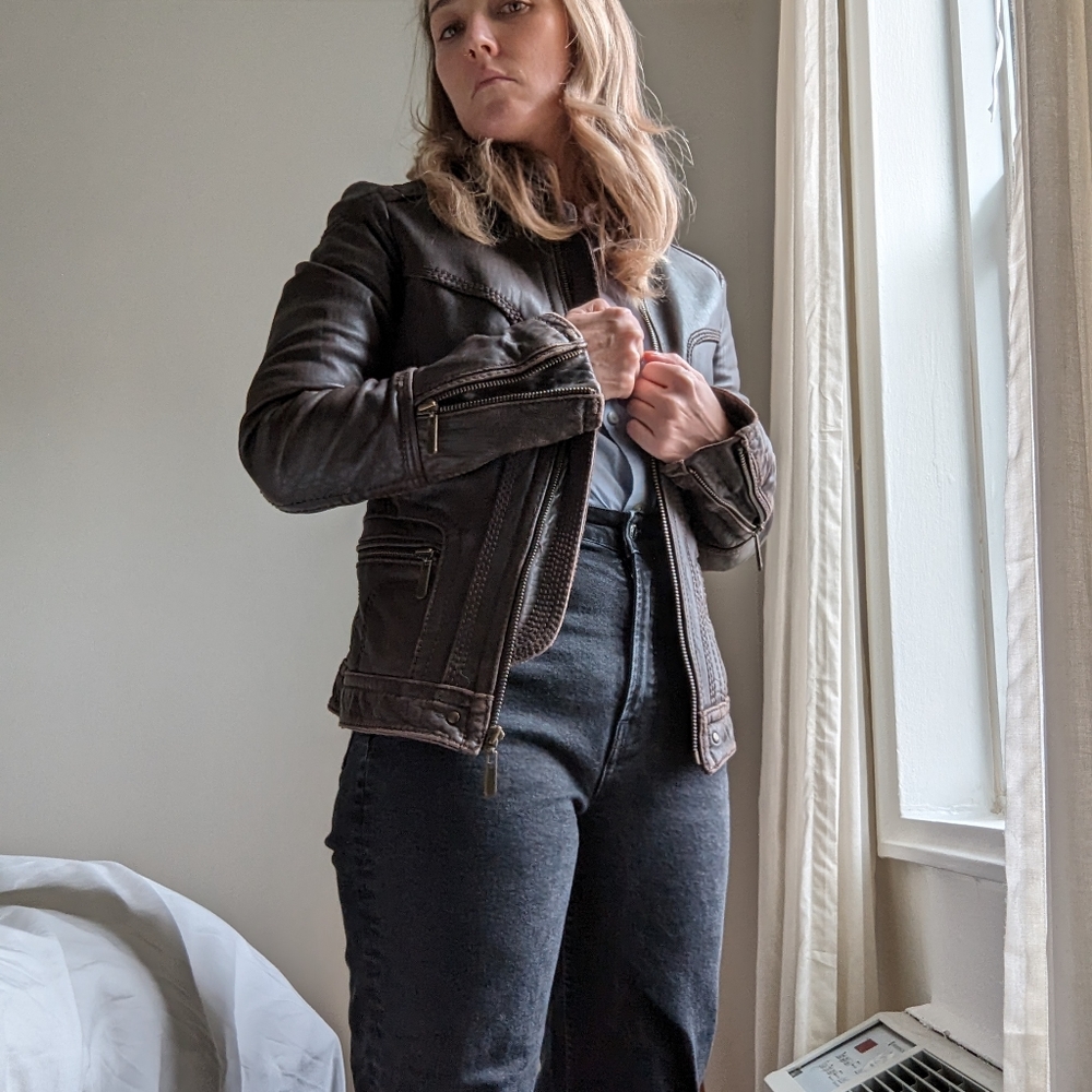 Aqua aviation inspired leather jacket with lambswool collar and zipper details - Picture 9 of 14